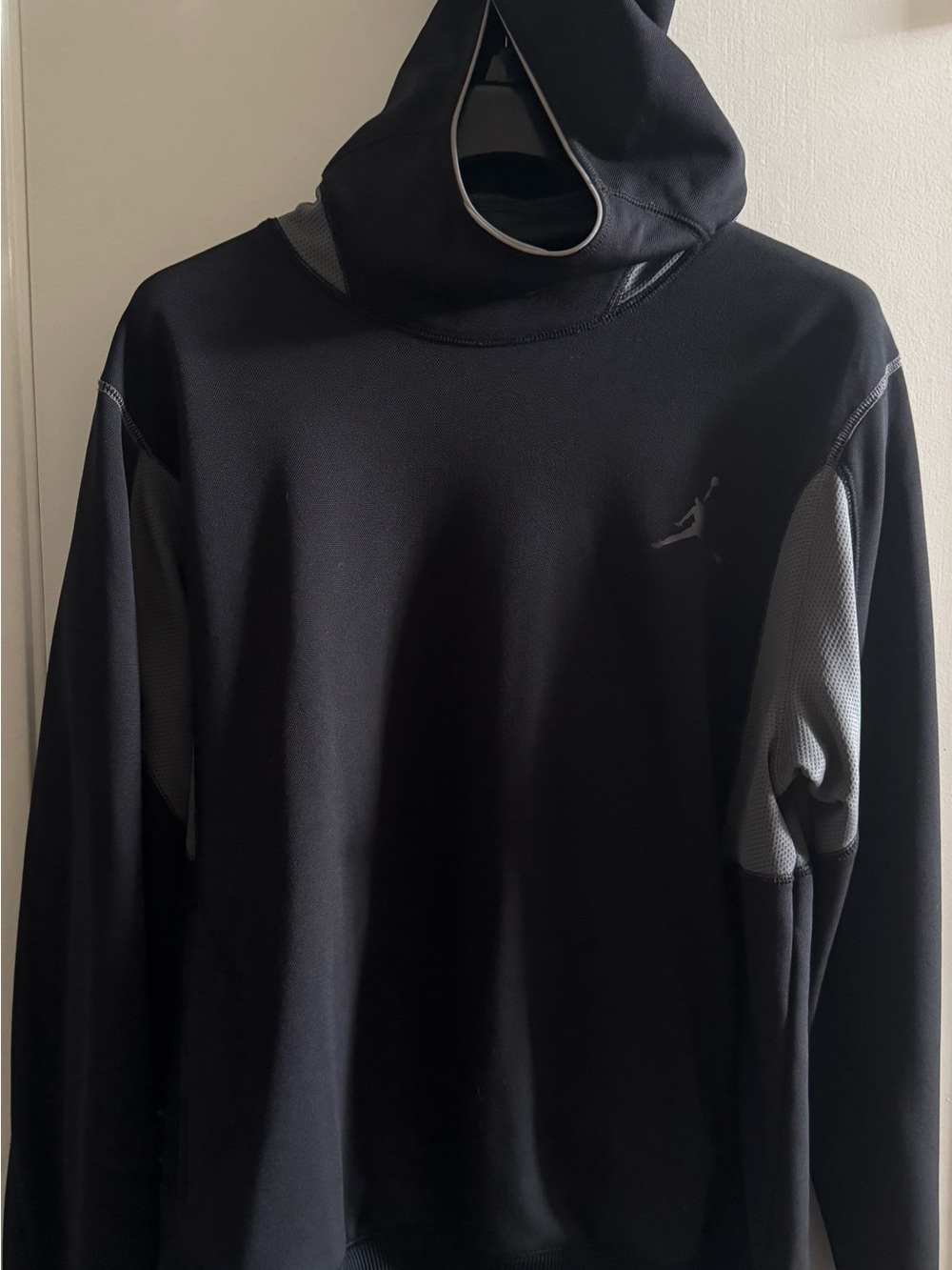 Nike Jordan Black and Gray Hooded Pullover | L |